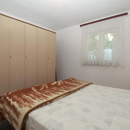 1686 Apartamento *